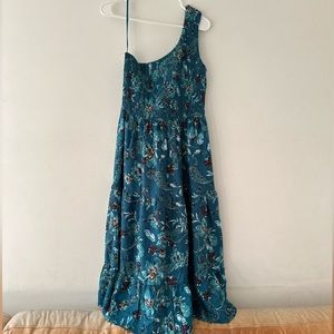 One Shoulder Band of the Free Blue Floral Tiered Maxi Dress size L EUC